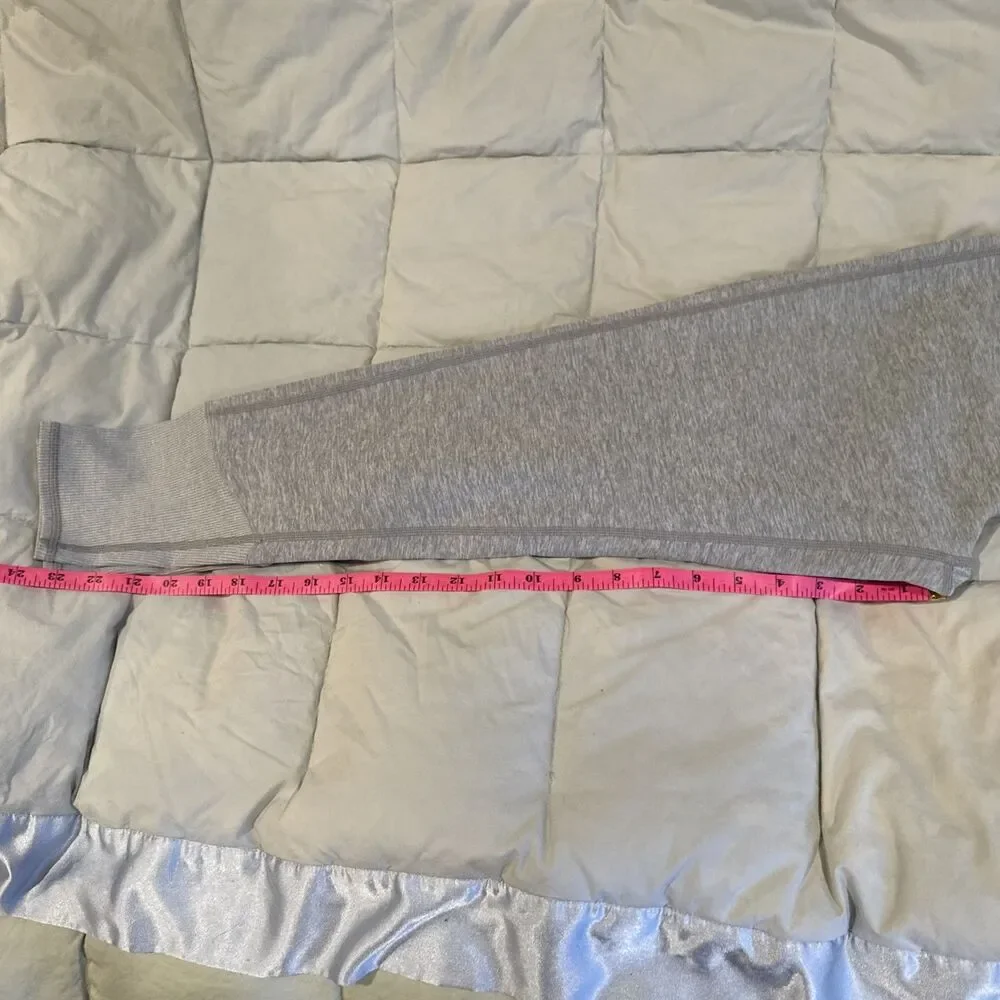 Alo Yoga High Waist Womens Leggings Size M RN 87320 Compression GREY & WHITE